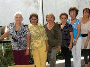 Cidy de Osorio, Mery de Peña, Rosita de Jiménez, Cecilia de Salcedo, Elda Ortega de Mercado, Gloria Rolón y Vivian de Niño.
