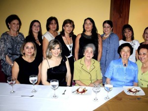 Claudia Gómez,Mireya Gómez de Silva, Angelita Toledo, Josefina López, Martha de Vargas, Carolina Reyes, Gloria Montaño, Janet de Gómez, Claudia Castillo y Miriam Ballesteros.