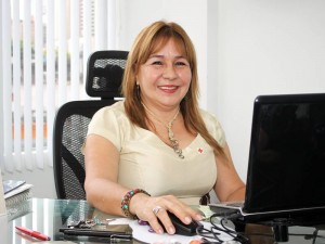 Esperanza Rueda, especializada en España, es la gente de la entidad que presta un servicio gratuito a la comunidad.