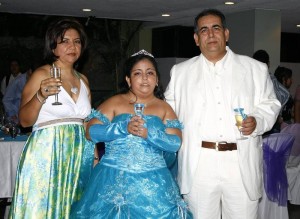 Yolanda Rojas Ramírez, Daniela Carolina Blanco Rojas y Rogerio Blanco.