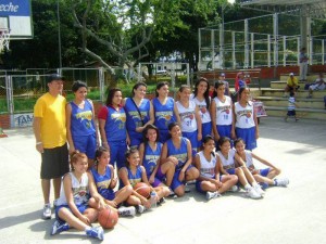 Jugadoras del equipo de baloncesto femenino.