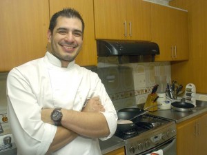Luego de iniciar estudios de Ingeniería Financiera y Administración, Mario Fernando Camelo Serrano descubrió que lo suyo era la cocina. 