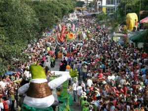 El Carnaval de Oriente, según el lector, fue uno de los eventos donde más se vio a menores consumiendo licor. (Javier Gutiérrez).
