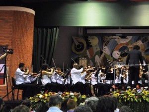 Orquesta Formación de Formadores 2011, integrada por los Formadores de Proyectos Sinfónicos.