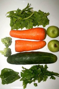 Las verduras deben consumirse crudas y con cáscara porque en ésta se encuentran nutrientes valiosos.