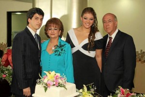 Andrés Bernardo Ríos, Patricia Rincón, Silvia Patri-cia Ríos y Bernardo Ríos.