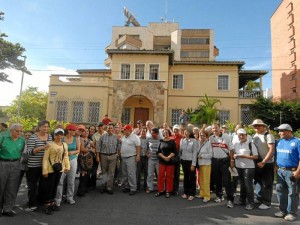 Unas sesenta personas asistieron el pasado sábado 5 de mayo a la caminata que se realizó por los sectores de El Prado y Cabecera.