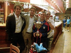 Sergio acompañó a la selección campeona del Suramericano Juvenil de Squash, en Chile.