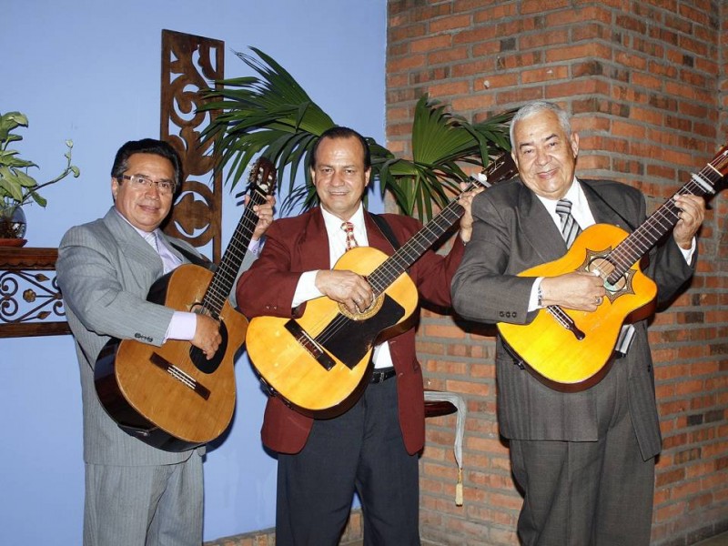 Gerardo Cortés, Reynaldo Benavides y Pedro Silva conforman hoy el trío Los Zafiros.