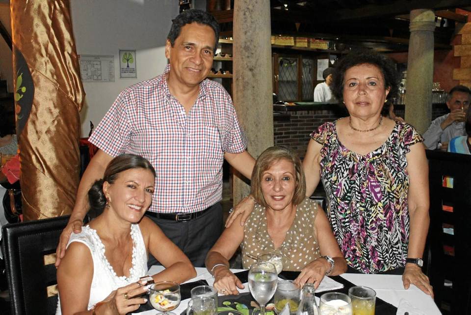 Fabiola Báez, Elvira Mora, Gilberto Ramírez y Gloria Oviedo.