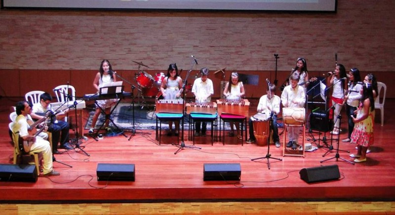 Los estudiantes participaron en el Cuarto Festival de Música Colombiana, en el marco de la Semana Cultural.