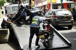 La Dirección de Tránsito de Bucaramanga continuará con los controles a las motocicletas, especialmente en las noches. - Archivo / GENTE DE CABECERA