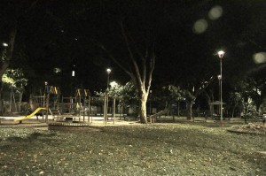 El parque de Conucos luce más iluminado y seguro en las noches. - Laura Herrera / GENTE DE CABECERA 
