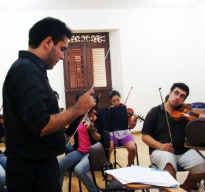 Los niños y jóvenes de la Fundación Filarmónica de Santander se encuentran cada semana en el Centro Cultural del Oriente Colombiano