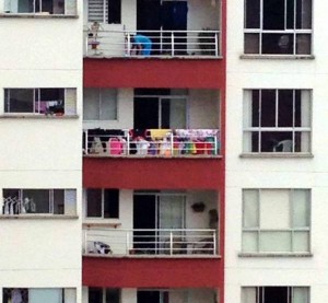 Nuevamente vecinos de Cabecera se quejan por apartamentos donde tienden ropa en los balcones, dándole un aspecto no tan agradable. - Suministrada / GENTE DE CABECERA