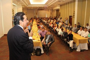El alcalde Luis Francisco Bohórquez presentó el Festival de la Familia, en el hotel Dann Carlton. - Suministrada / GENTE DE CABECERA