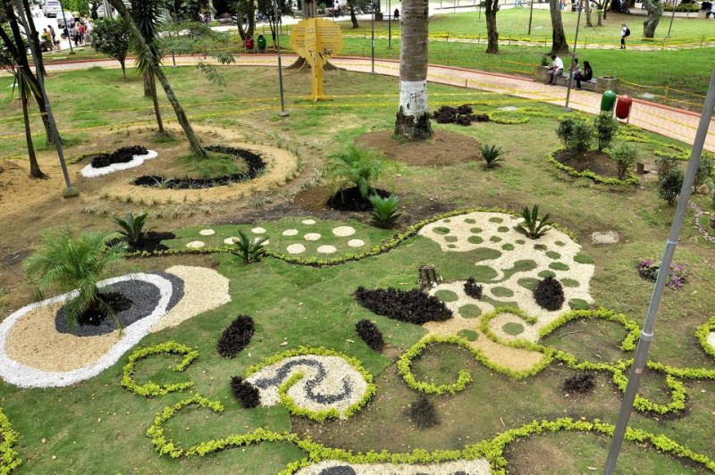 En el centro del parque San Pío se diseñó un jardín para seguir embelleciendo este lugar de uso público