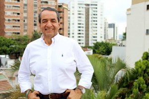 El candidato por el Partido Liberal para la Alcaldía de Bucaramanga es Carlos Arturo Ibáñez Muñoz