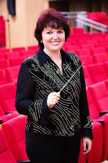 Iryna Litvin, docente de la Unab y directora de la Orquesta Sinfónica Juvenil de la Unab.