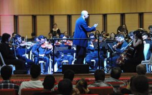 La Orquesta Sinfónica de la UNAB es dirigida por Eduardo Carrizosa Navarro. - Tomada de Internet/GENTE DE CABECERA