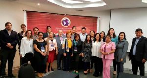 El reconocimiento fue entregado en el Encuentro Internacional de Educadores realizado en Lima, Perú. - Suministrada/GENTE DE CABECERA