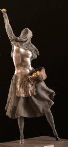 ‘Amerindia, pieles de hojalata’ es una serie de esculturas de la argentina Viviana Herrera. - Suministrada/GENTE DE CABECERA