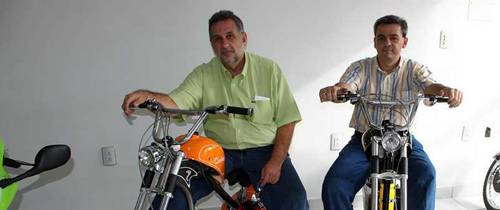 Bicimotos: una moda que se impone en Santander