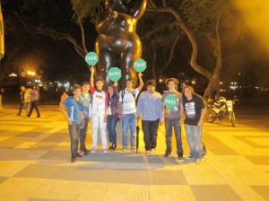 Salimos todos con los pares ecológicos en el parque San Pío, lugar en el cual llevamos a cabo la mayoría de nuestras reuniones. Marcelo Chaves, Gabriel Pinilla, Juan Daniel Cárdenas, Iris Aleida Pinzón, Germán Ojeda, Julián Felipe Camargo, Gustavo Adolfo Cárdenas y Juan Sebastián Gutiérrez.