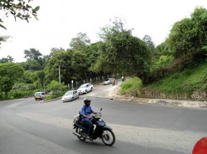 Más abajo, sobre la calle 65, está el peligroso cruce con la carretera antigua.