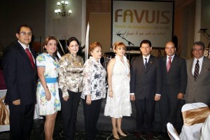 Carlos Chaparro, Carmenza Salamanca, Martha Estévez, Piedad Rincón, Ángela Camargo, Jaime Alberto Camacho, Sergio Isnardo Muñoz y Carlos Torres.