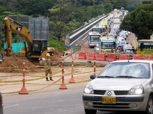 Las obras de alcantarillado que se hicieron en el costado norte – sur se harán ahora en el otro costado.