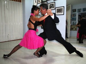 Bailarín y abogado.