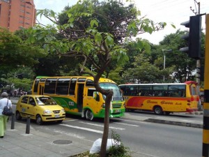 Empiezan obras en la carrera 33.