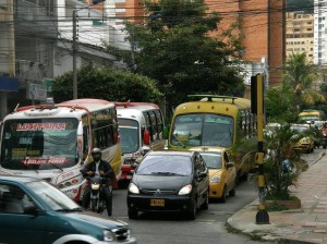 El cruce entra la calle 52 y la transversal 31 también presenta congestión