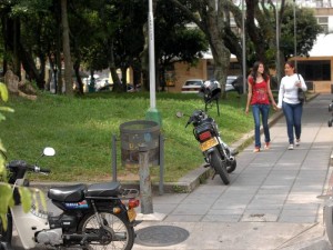 Los vecinos han pedido ayuda a Tránsito pero al parecer no han sido escuchados.