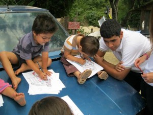 Se trata de los alumnos del grupo Noveno C, quienes estuvieron en el asentamiento humano El Túnel.