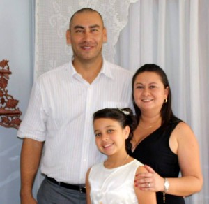 Edwin Archila, Ángela Cardenas y María Alejandra Archila.