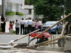 Esta semana la comunidad volvió a protestar por las obras que posiblemente les quitará 3 metros de sus andenes.