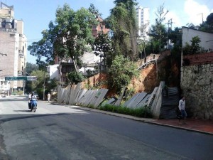 En la zona esperan hace varios años una solución a los problemas que ha traído el abandono de este lote.