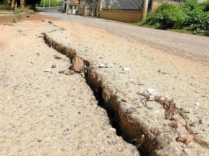 Así lucía el terreno hace mes y medio, en la calle 50, en Lagos del Cacique.