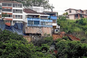 Cuatro casas se hundieron en Pan de Azúcar