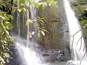 Se realizará en la Universidad Santo Tomás un foro sobre riqueza hídrica y minería subterránea.