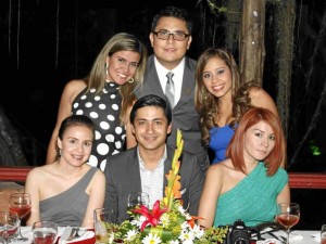 Karen M. Sierra, Julián M. Quintero, Yuly Castellanos, Mayra Gómez, Oscar Lozano y Alejandra Centeno.