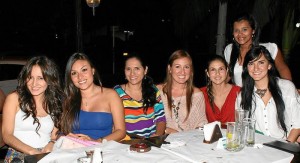 Natali Jaime, Marcela Zárate, Marcela Cartamo, Carolina Hernández, Mónica Arce, Judith Viviana Fuentes y Sofía Sepúlveda.