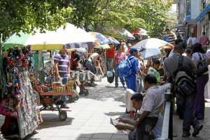 Entre calles 48 y 51 sentido sur-norte, a las 11 a. m.