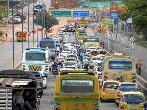 Viaducto La Flora en horas pico