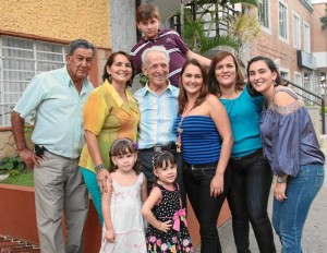 Hernando Márquez Alfonso, Raquel Rueda de Márquez, Santiago Otero Márquez, Ciro Alfonso Rueda, Raquel Márquez Rueda, Emilse Márquez Rueda, Martha Márquez Rueda, Valentina Tarazona Márquez y Sara Peña Márquez.