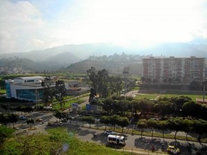 Los deportistas dejaban sus vehículos en un parqueadero entre Neomundo y el estadio La Flora.