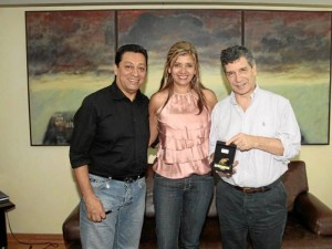 Luis Francisco Bohórquez, alcalde de Bucaramanga; Glenys Pedraza, primera dama de Bucaramanga, y Rafael Pardo Rueda, ministro de Trabajo. Suministrada Adolfo Herrera / GENTE DE CABECERA