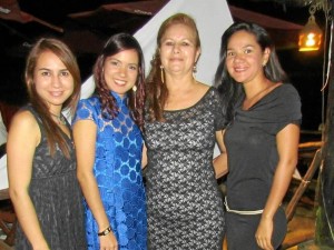 Silvia Juliana Claro Sánchez, Vanessa Claro Sánchez, Pina Sánchez y Katheryne Claro Sánchez.